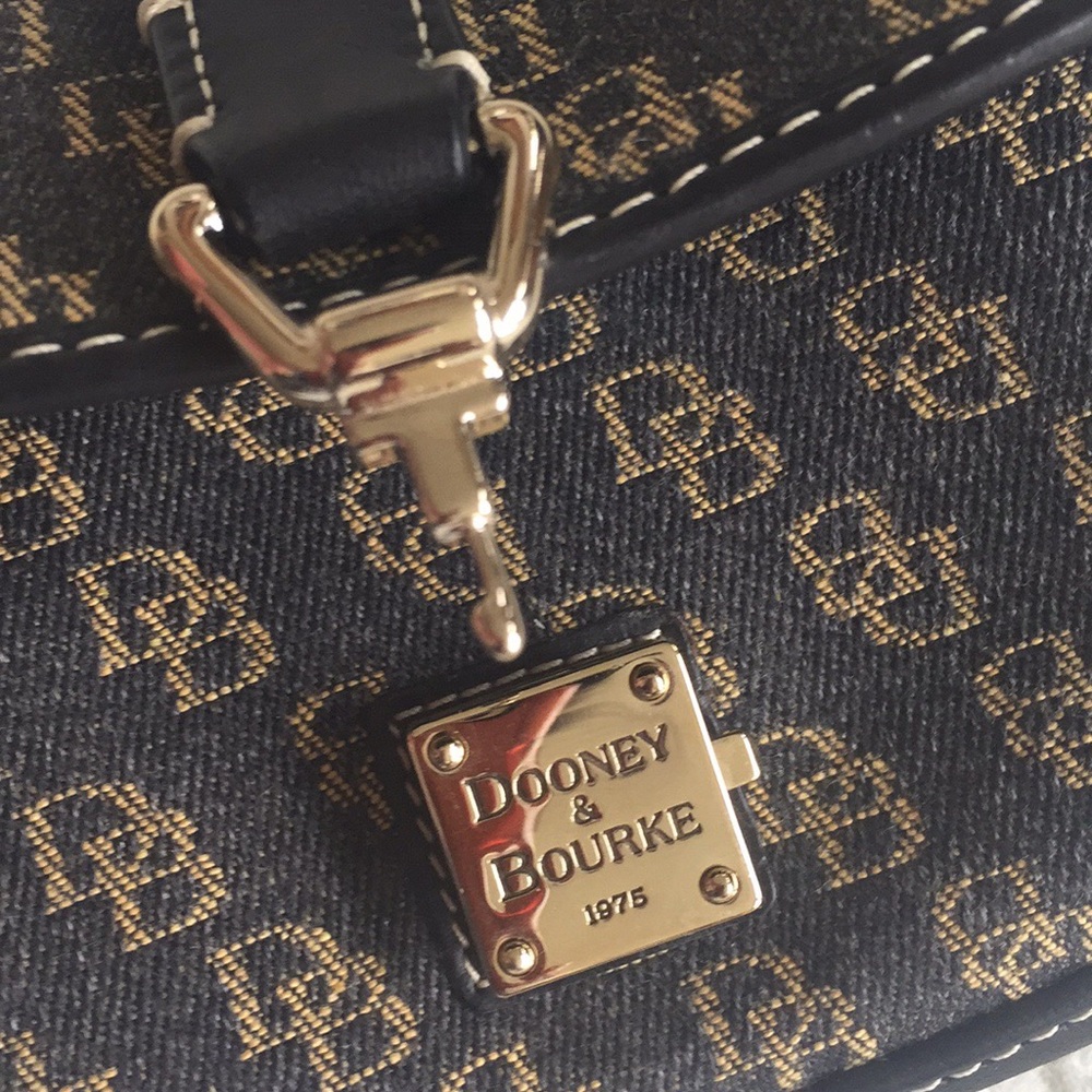 Dooney and Bourke mini wristlet